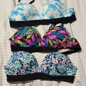 PINK Victoria's Everyday Wireless Push-up Bras 36D